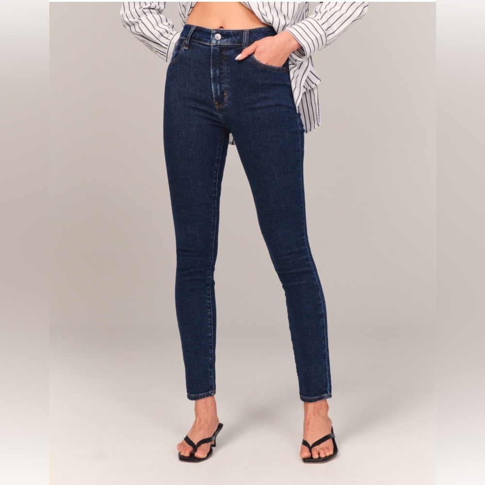 NWT Abercrombie & Fitch Super Skinny Ankle Jeans Size 32